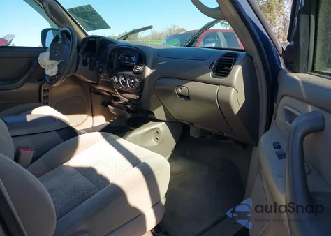 2006 Toyota Tundra Sr5 V8 z USA, uszkodzony, nr VIN 5TBET34116S552977